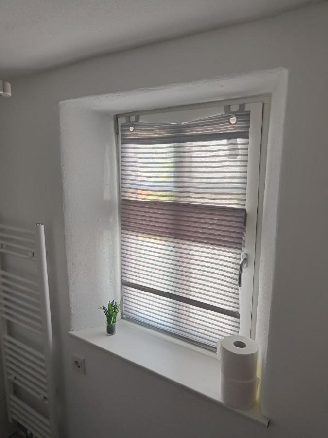 Apartments & Moeblierte Zimmer In Kahl Am Main, Kontaktloser Self Check-In, W-Lan, Schreibtisch, Duschbad, Kuechenzeile, Pkw-Plaetze Екстер'єр фото