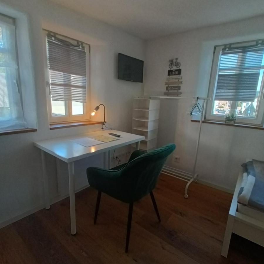 Apartments & Moeblierte Zimmer In Kahl Am Main, Kontaktloser Self Check-In, W-Lan, Schreibtisch, Duschbad, Kuechenzeile, Pkw-Plaetze Екстер'єр фото