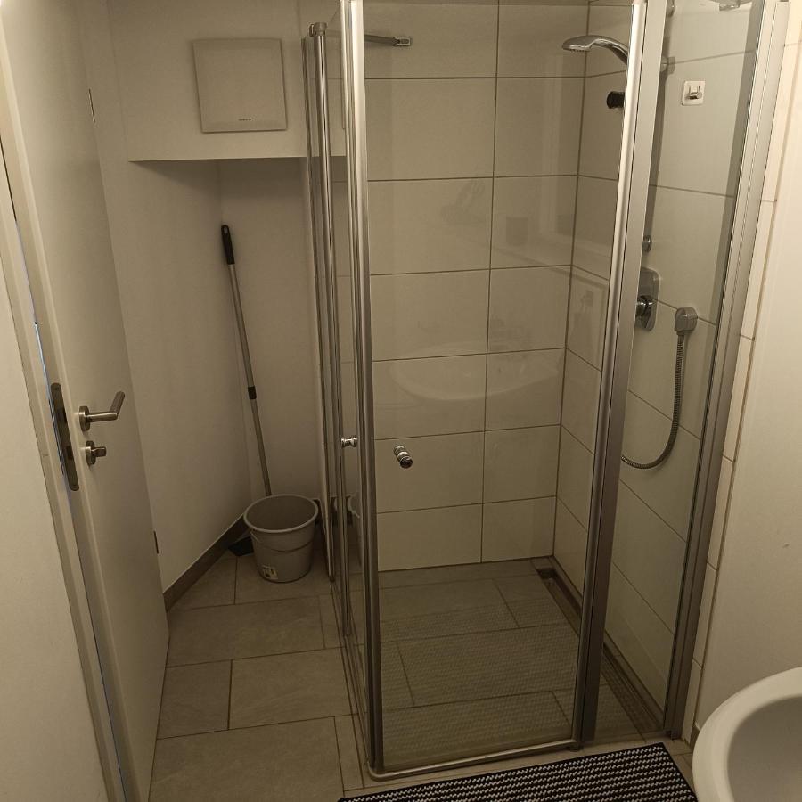 Apartments & Moeblierte Zimmer In Kahl Am Main, Kontaktloser Self Check-In, W-Lan, Schreibtisch, Duschbad, Kuechenzeile, Pkw-Plaetze Екстер'єр фото