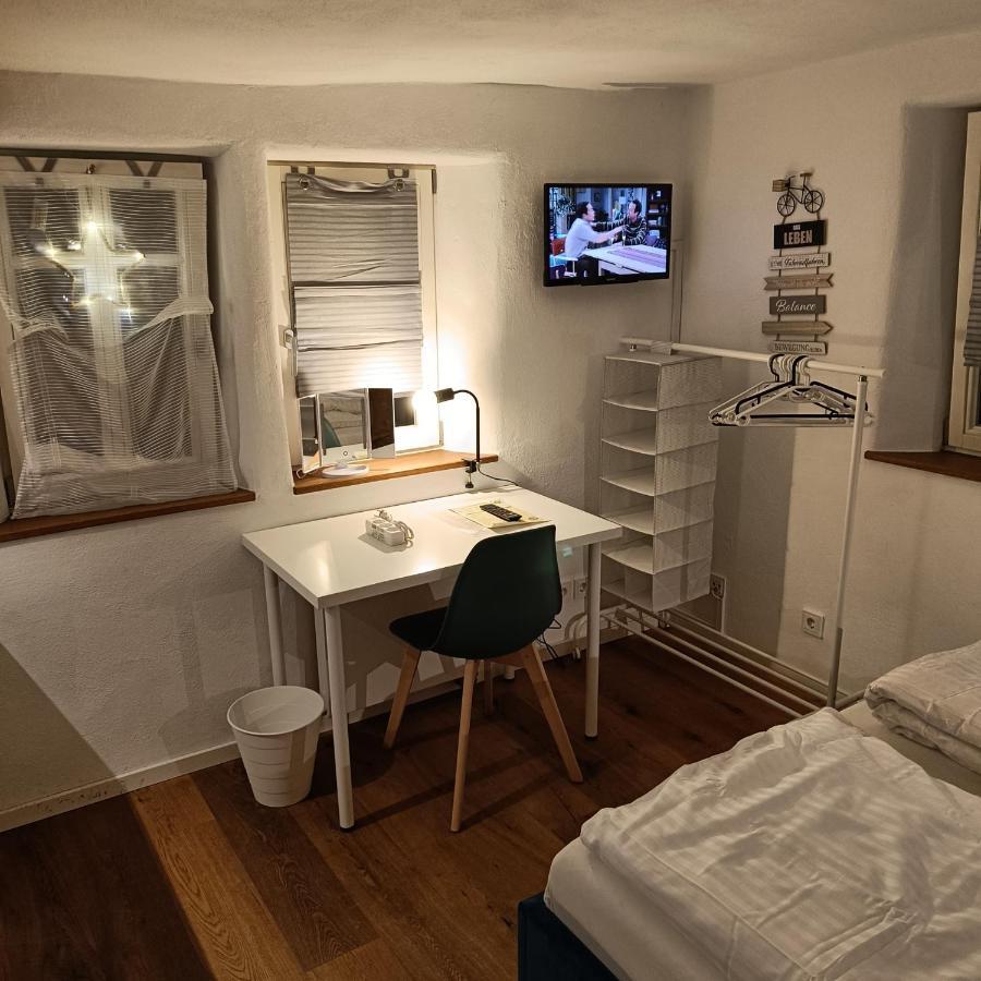 Apartments & Moeblierte Zimmer In Kahl Am Main, Kontaktloser Self Check-In, W-Lan, Schreibtisch, Duschbad, Kuechenzeile, Pkw-Plaetze Екстер'єр фото