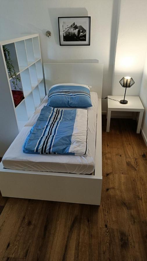 Apartments & Moeblierte Zimmer In Kahl Am Main, Kontaktloser Self Check-In, W-Lan, Schreibtisch, Duschbad, Kuechenzeile, Pkw-Plaetze Екстер'єр фото