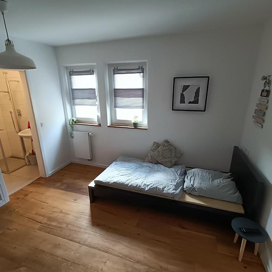 Apartments & Moeblierte Zimmer In Kahl Am Main, Kontaktloser Self Check-In, W-Lan, Schreibtisch, Duschbad, Kuechenzeile, Pkw-Plaetze Екстер'єр фото